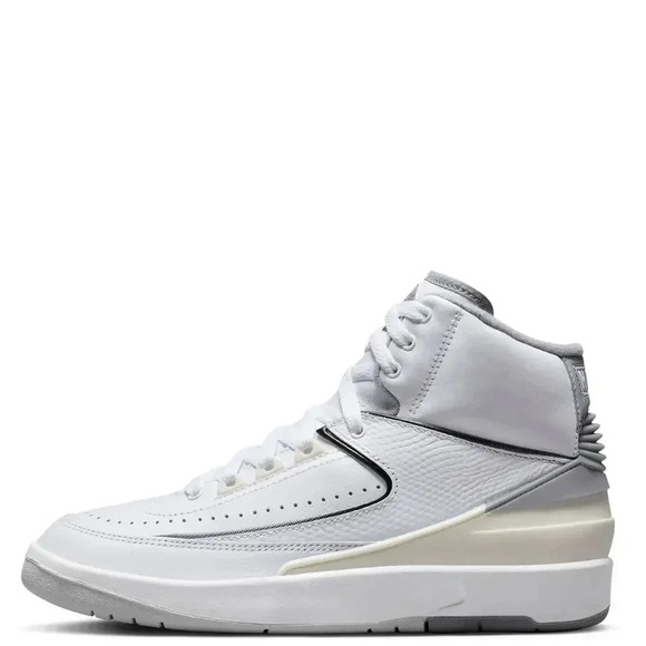 Jordan DQ8562-100 Air Jordan 2 Retro GS Athletic Sneaker Mid White/Gray 6 Kids - Picture 2 of 8